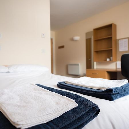 The Sidings Aparthotel Penryn Buitenkant foto