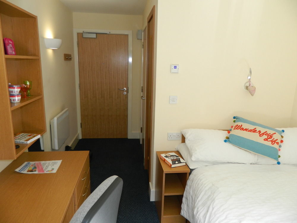 The Sidings Aparthotel Penryn Buitenkant foto